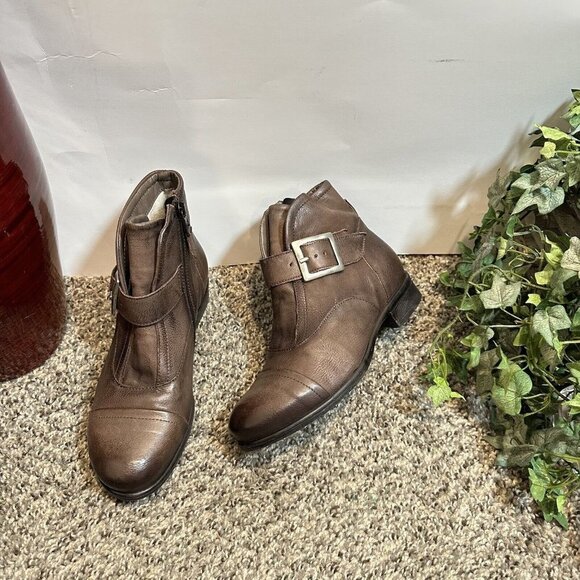 Miz Mooz Brown Espresso Leather Buckled Ankle Boots Siggy Size 36 US 5.5-6 New - Picture 2 of 8